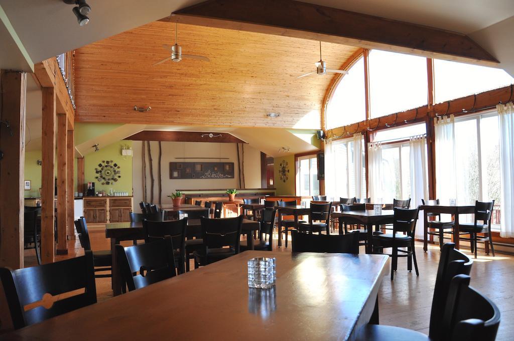 La Petite Auberge De Jouvence Magog Esterno foto